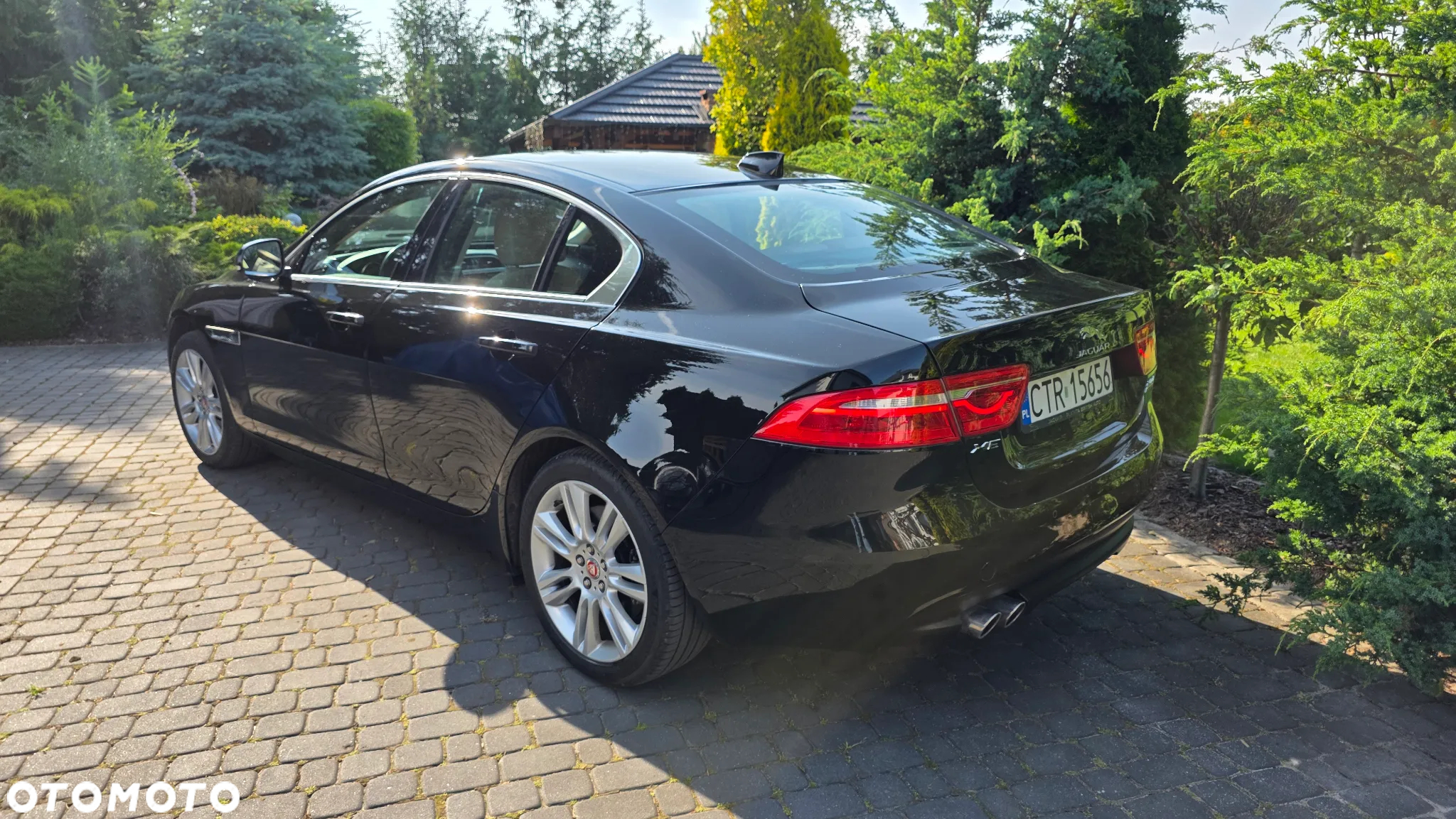 Jaguar XE 2.0 D AWD Prestige - 7