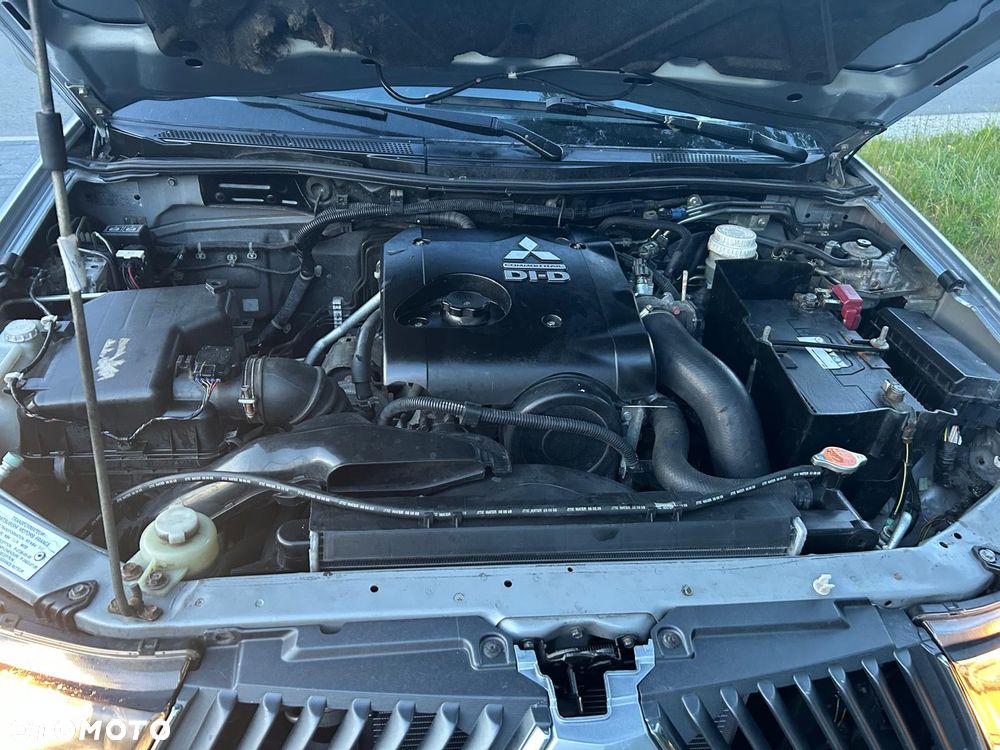 Mitsubishi L200 Pick Up 4x4 DPF Club Cab - 7