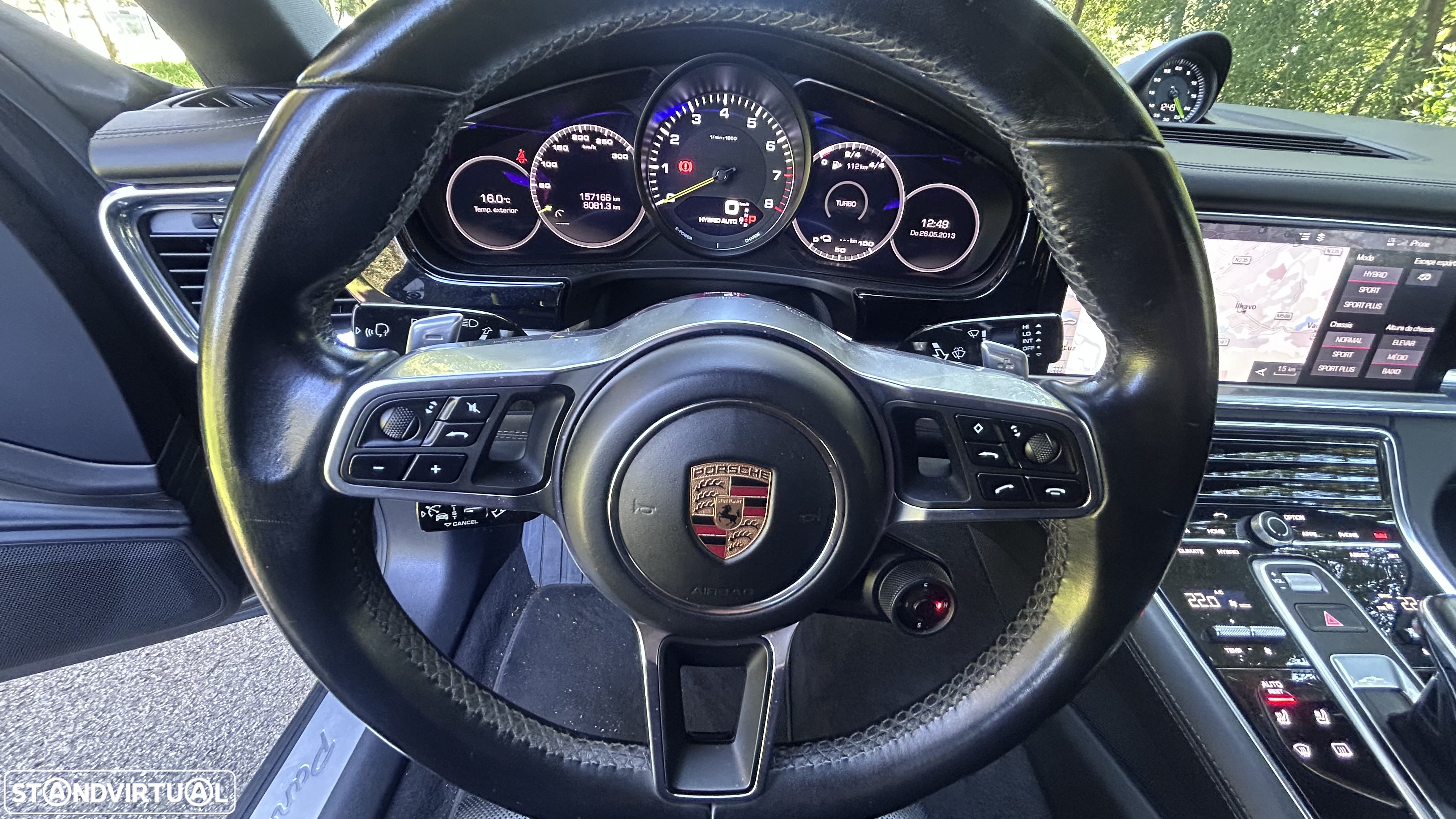 Porsche Panamera 4 E-Hybrid - 24