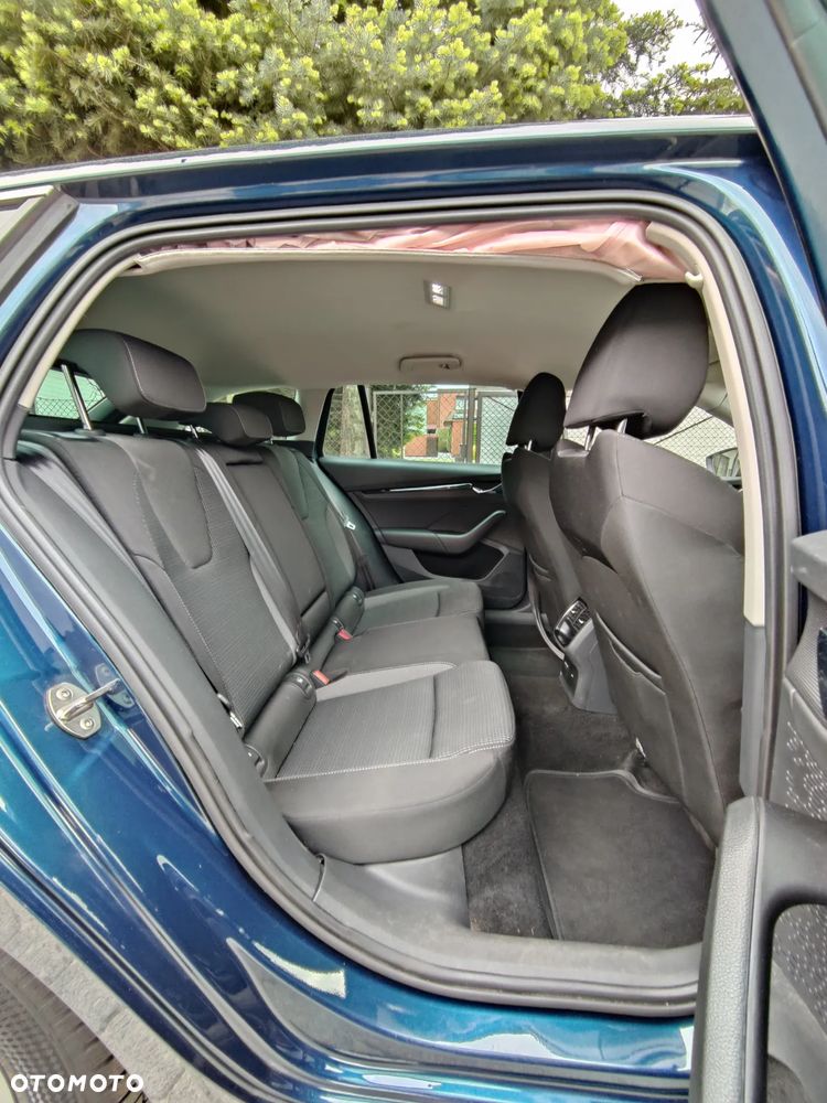 Skoda Octavia 2.0 TDI Clever - 22