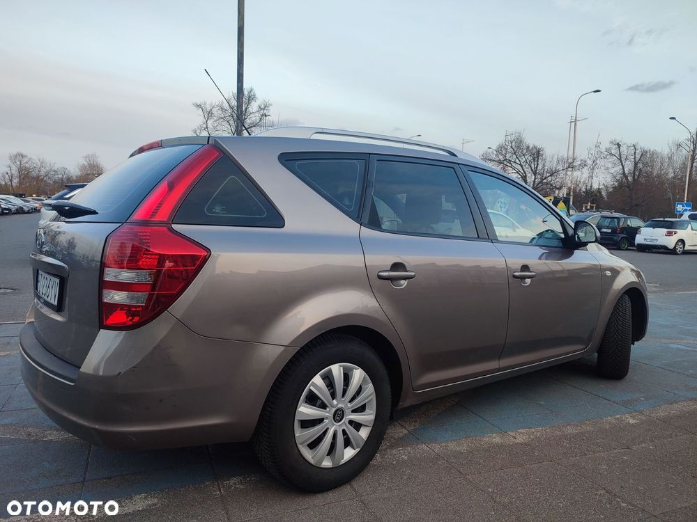 Kia Ceed 1.4 CVVT LX Basis - 10