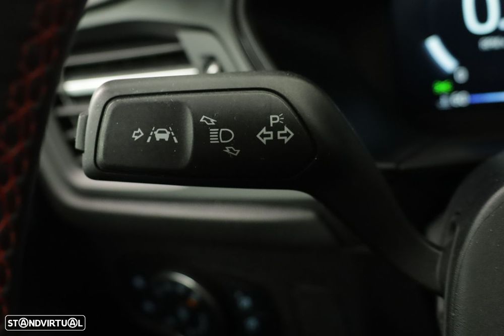Ford Focus 1.0 EcoBoost MHEV ST-Line X - 17
