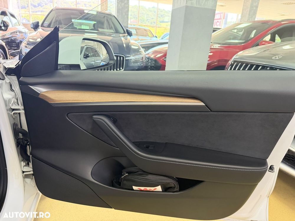 Tesla Model 3 Langstreckenbatterie Allradantrieb Dual Motor - 18