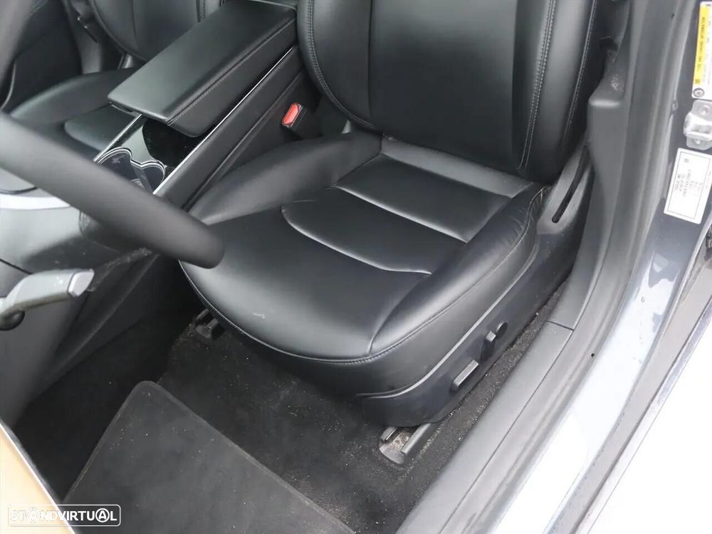 Tesla Model 3 Standard Range Plus RWD - 18