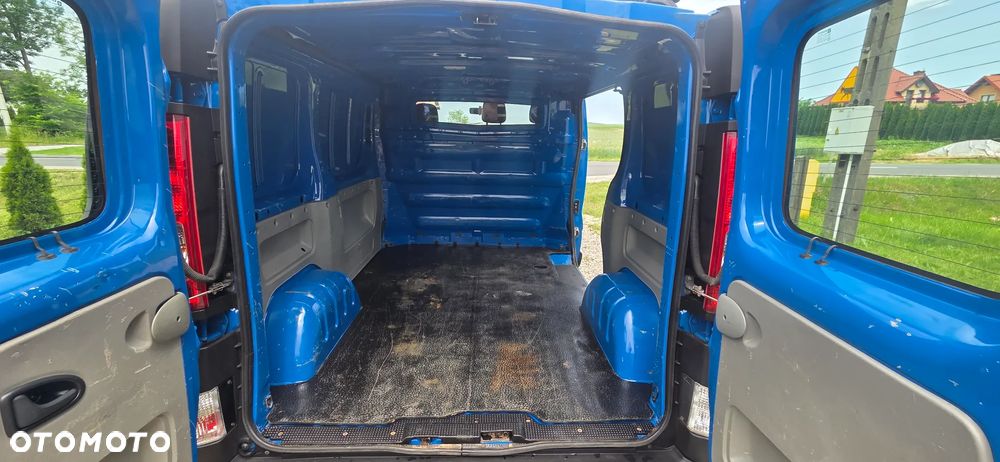 Renault Trafic - 16