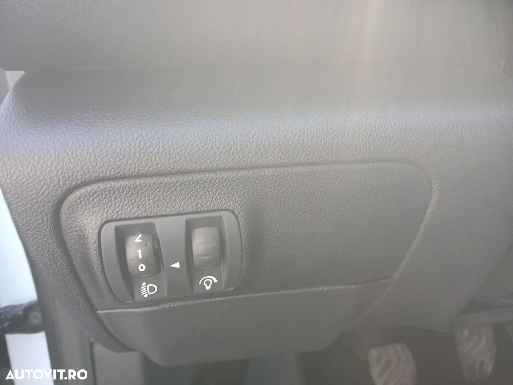 Renault Megane TCe GPF Zen - 13