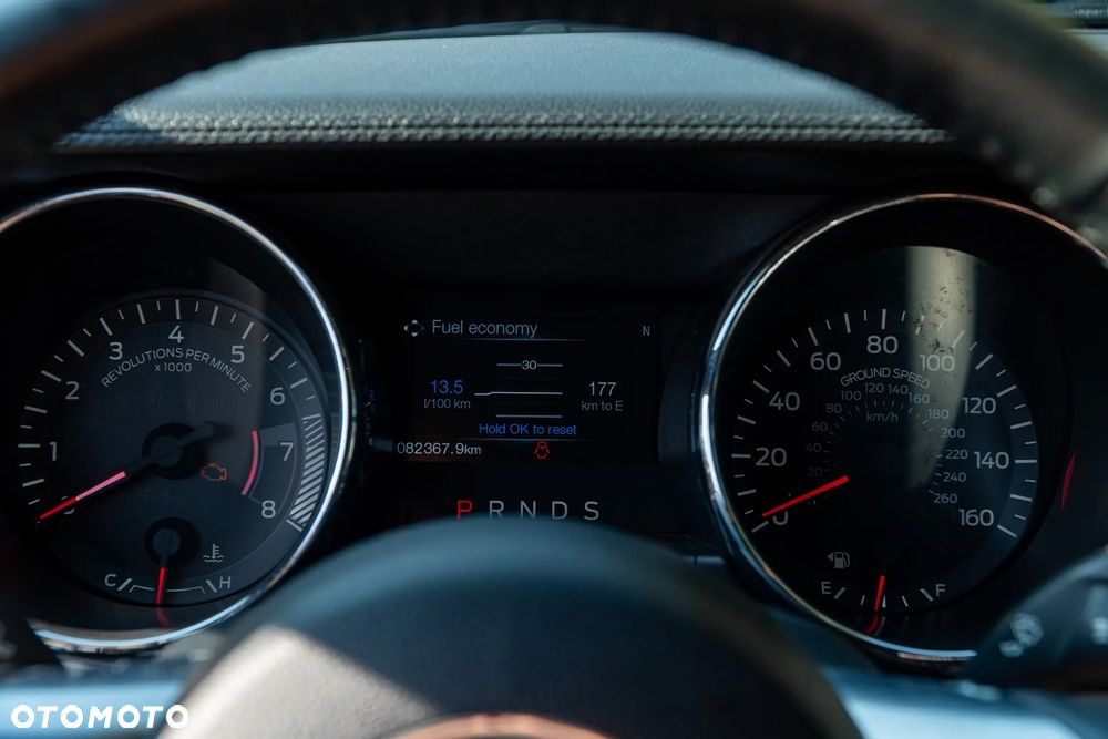 Ford Mustang 5.0 V8 GT - 9