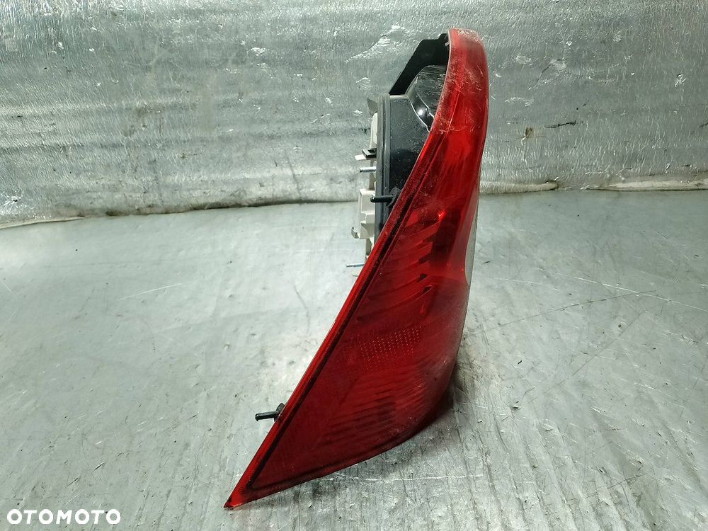 LAMPA TYLNA LEWA FORD FOCUS II 2021101023 SEDAN - 6