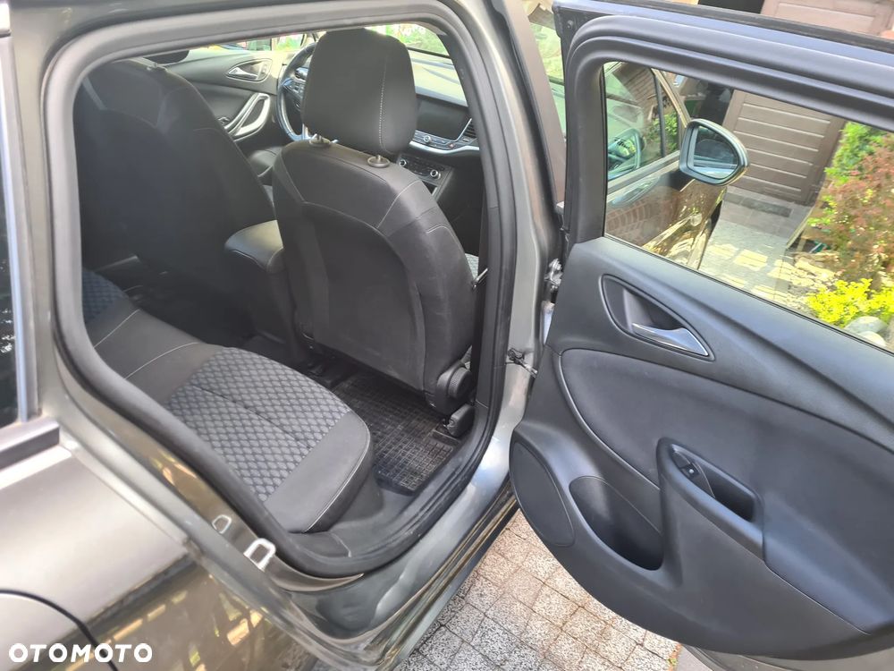 Opel Astra 1.4 T Dynamic - 11
