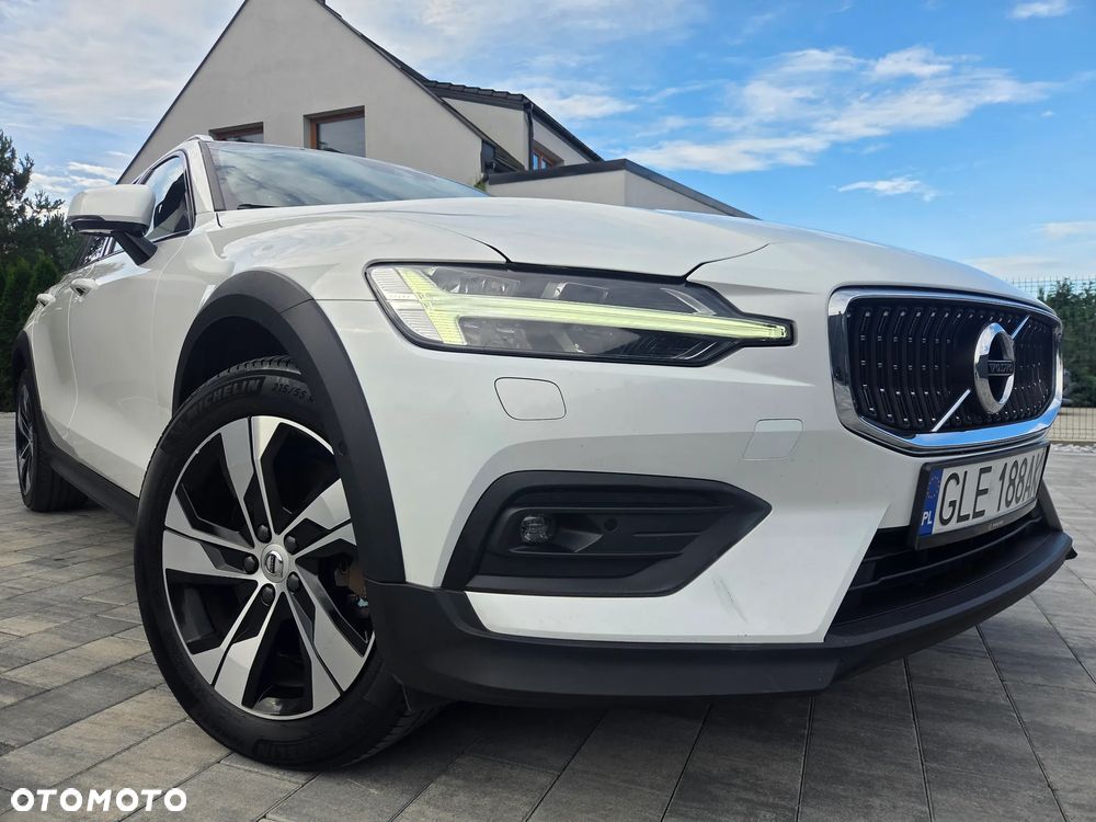 Volvo V60 Cross Country B4 D AWD Geartronic - 2