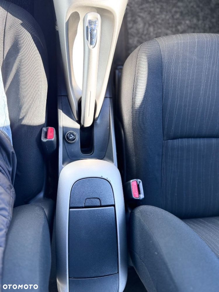 Toyota Auris - 24