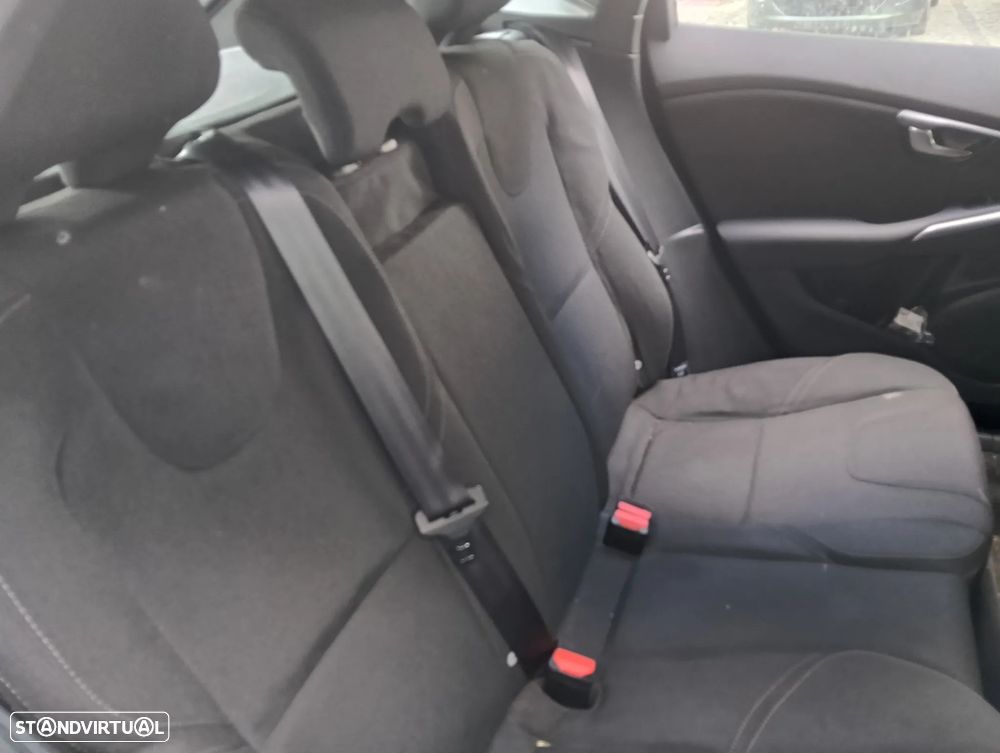 Volvo V40 1.6 D2 Momentum Eco - 9