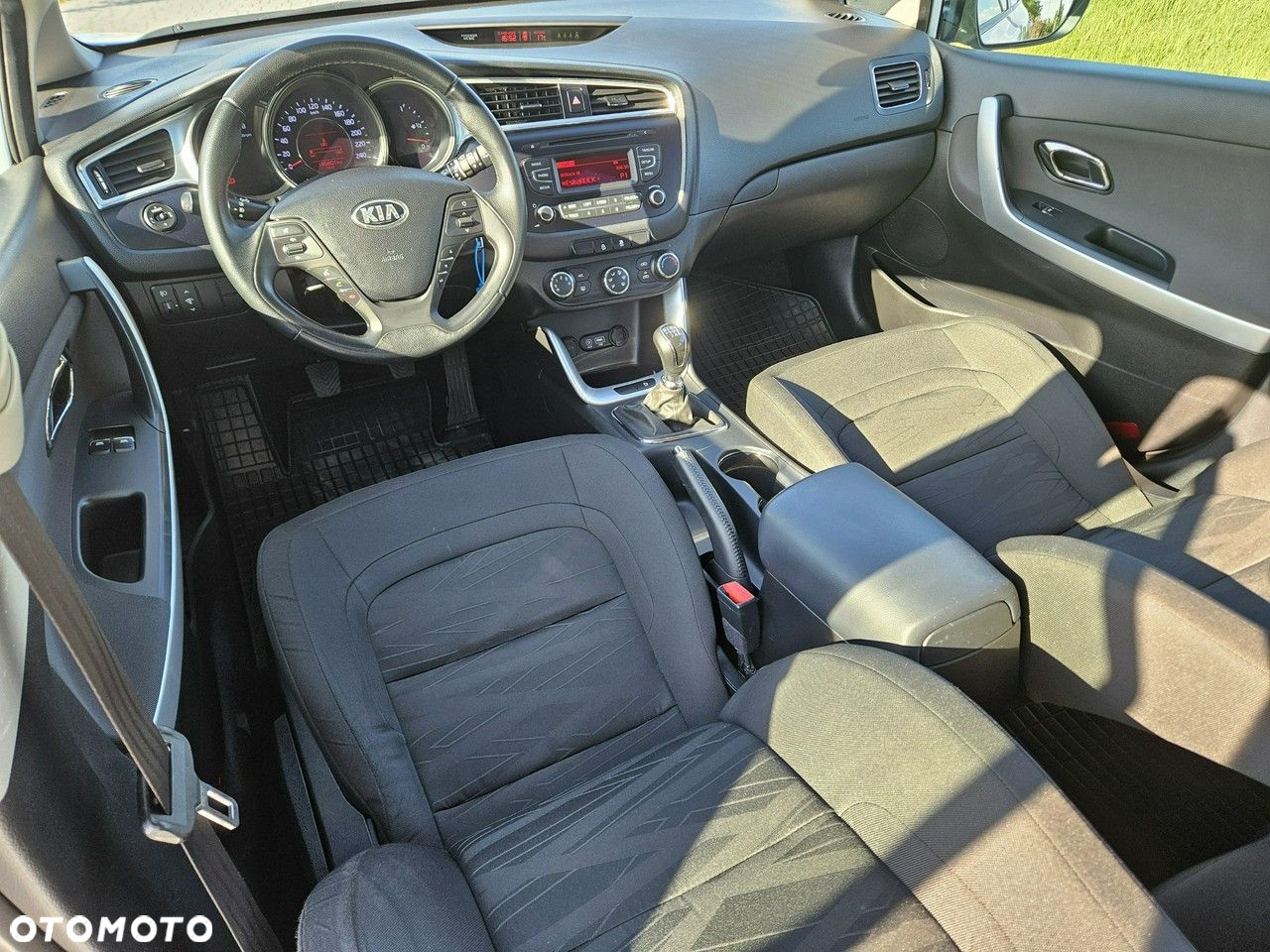Kia Ceed - 10