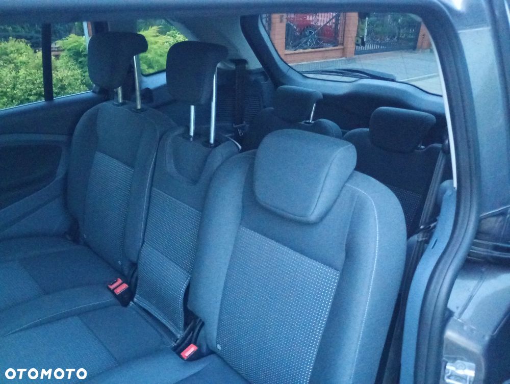 Ford Grand C-MAX - 26