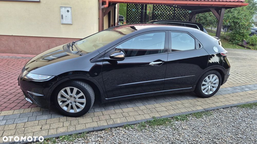 Honda Civic 1.4 i-VTEC Comfort Black Edition - 8