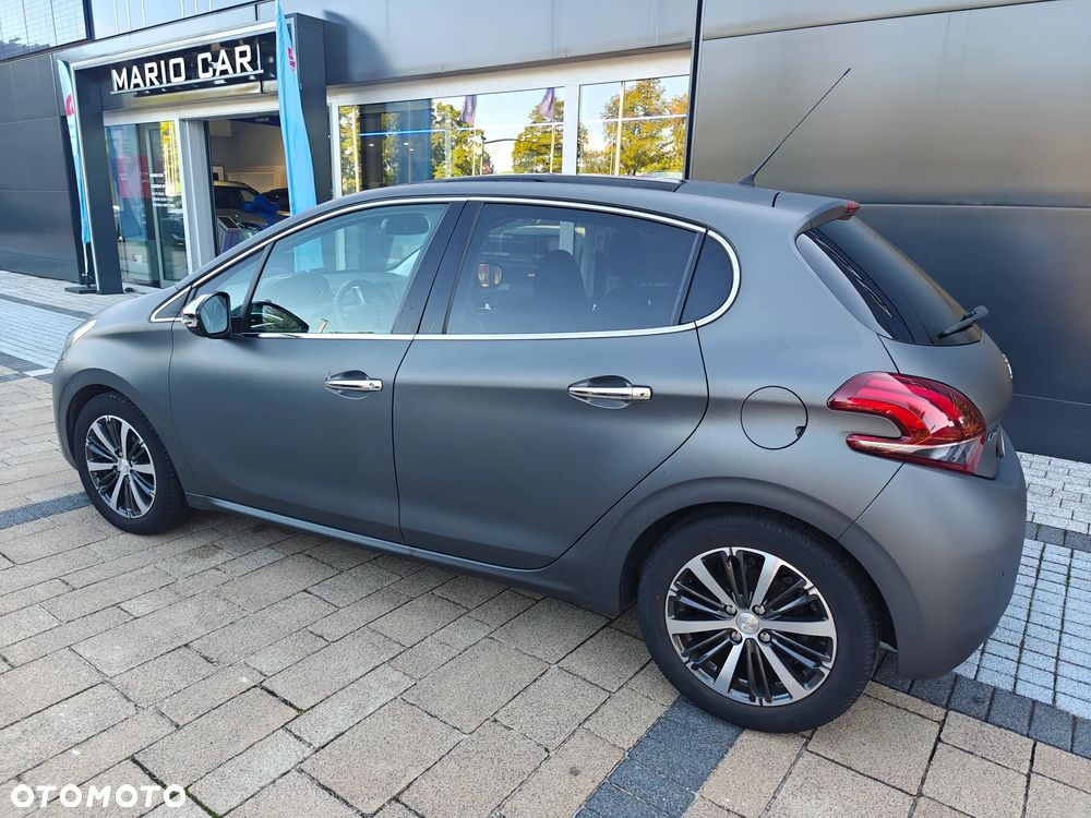 Peugeot 208 1.2 PureTech Allure S&S EAT6 - 7