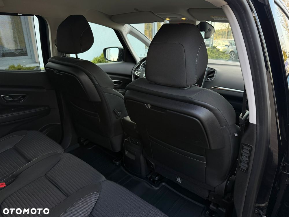 Renault Grand Scenic - 26