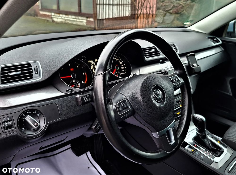 Volkswagen Passat 2.0 TDI DSG BlueMotion Technology Comfortline - 26