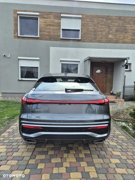 Audi Q5 Sportback - 8