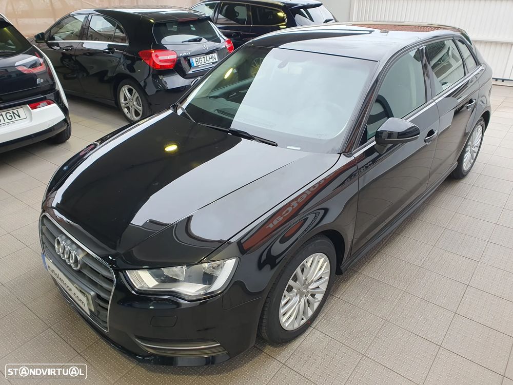 Audi A3 Sportback 1.6 TDI Advance - 6