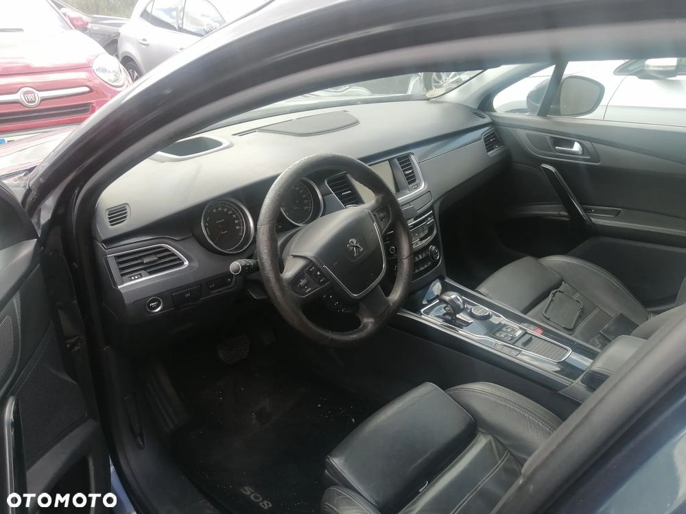 Peugeot 508 Hybrid4 - 8