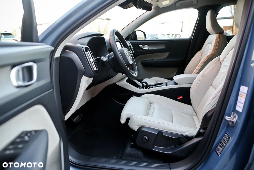 Volvo XC 40 B4 B AWD DKG Ultimate Bright - 18