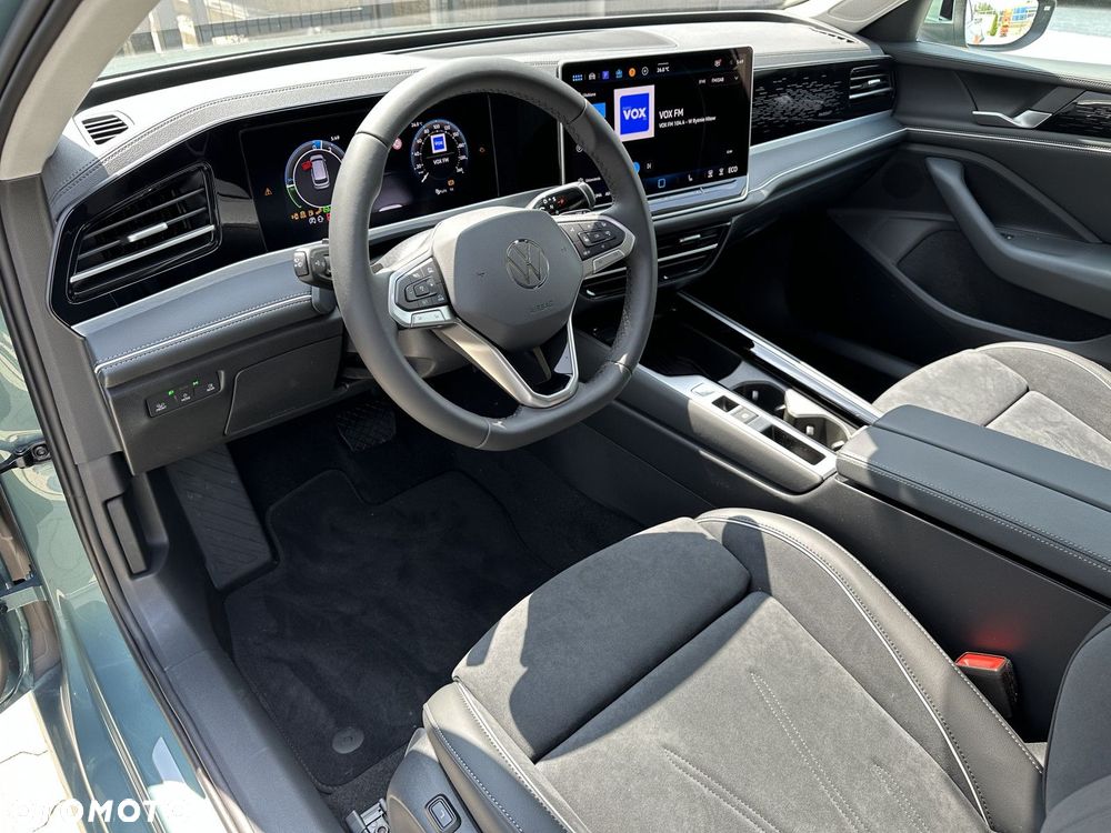 Volkswagen Passat - 15