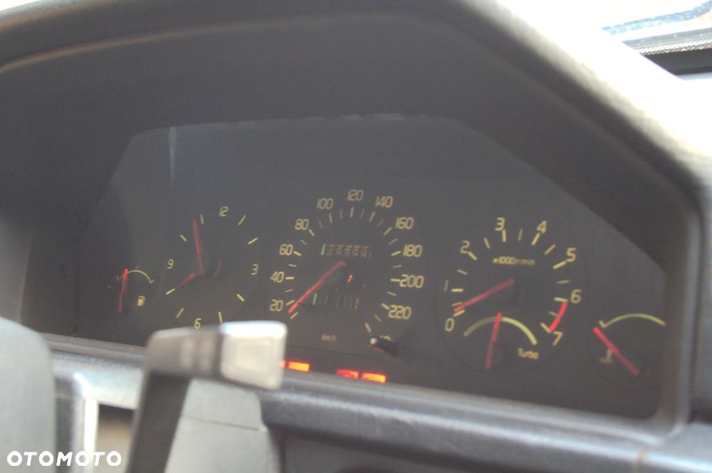 Volvo Seria 900 - 13