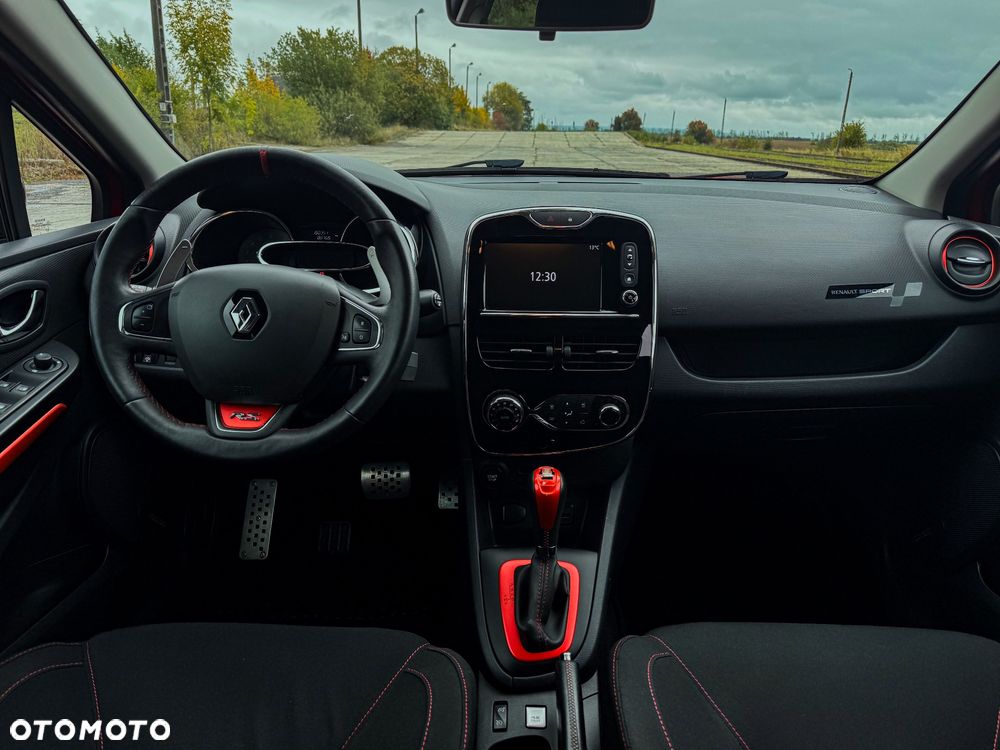 Renault Clio TCe 200 EDC Sport R.S - 11