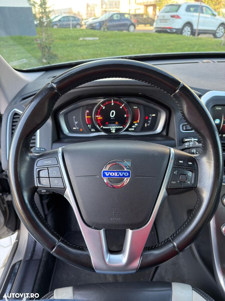 Volvo XC 60 D4 Geartronic Ocean Race - 11