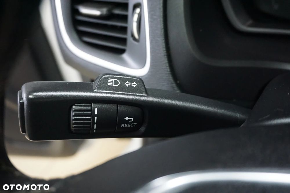 Volvo V40 D2 RDesign - 25