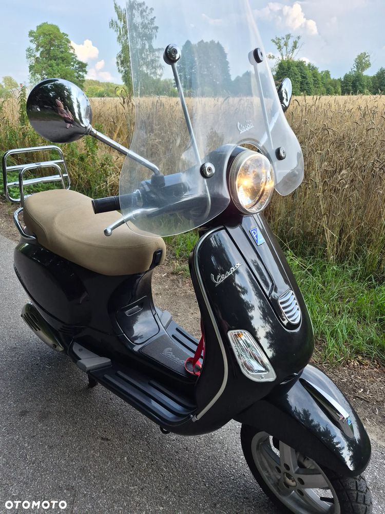 Piaggio Vespa - 1