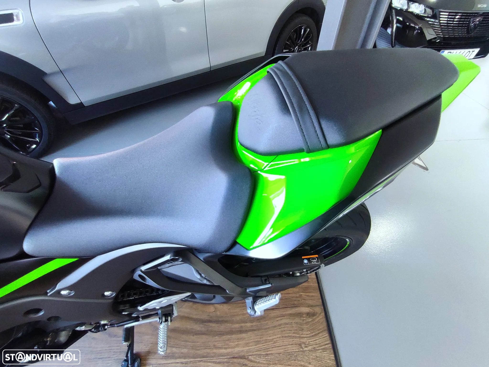 Kawasaki ZXR ZX-10R - 19