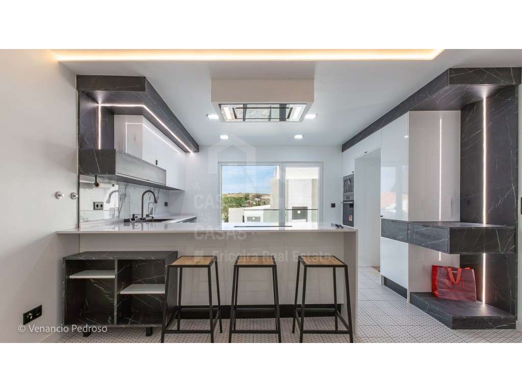 Vende Moradia T4 - Ericeira 15 km, A Casa das Casas - Grande imagem: 2/32