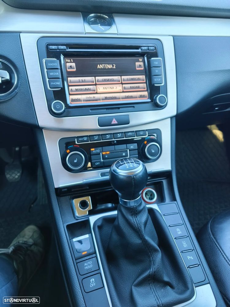 VW Passat Variant 2.0 TDI Highline - 8