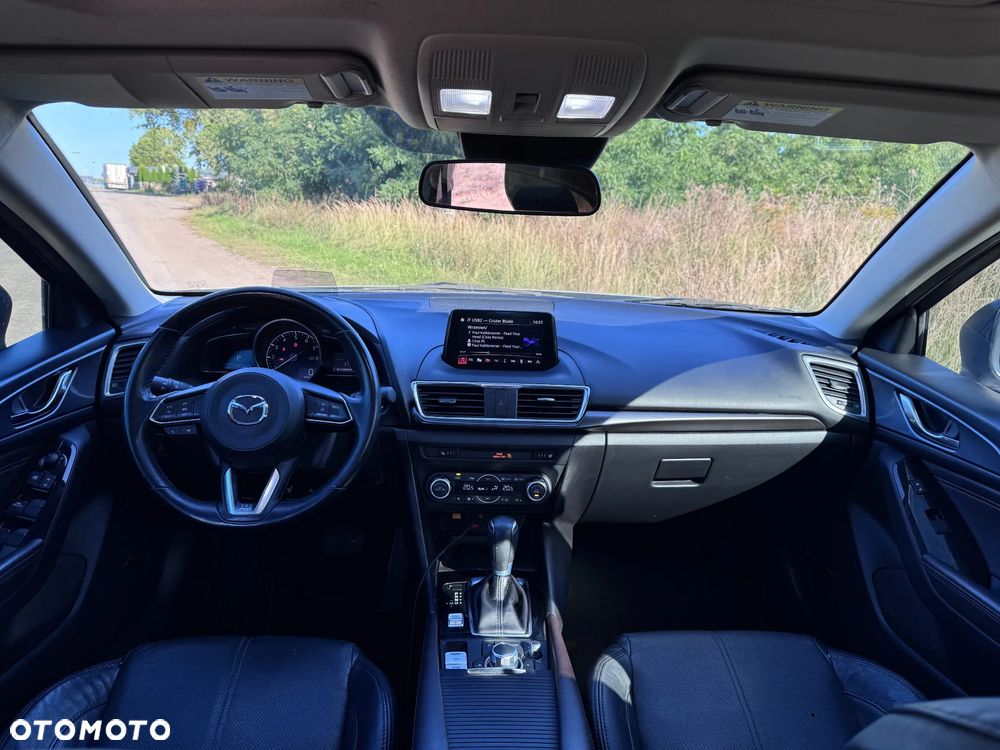 Mazda 3 - 8