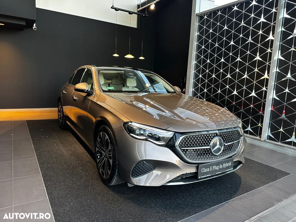 Mercedes-Benz E 300 4MATIC PHEV - 2