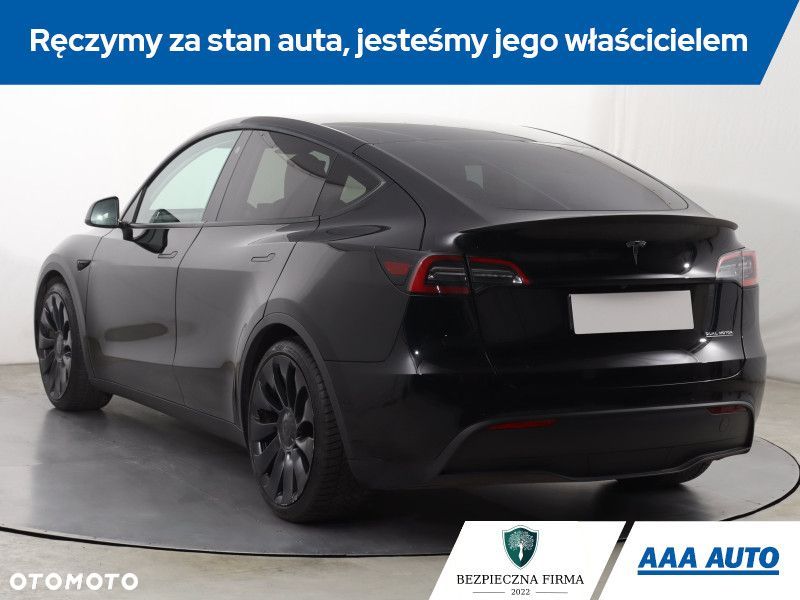 Tesla Model Y - 6