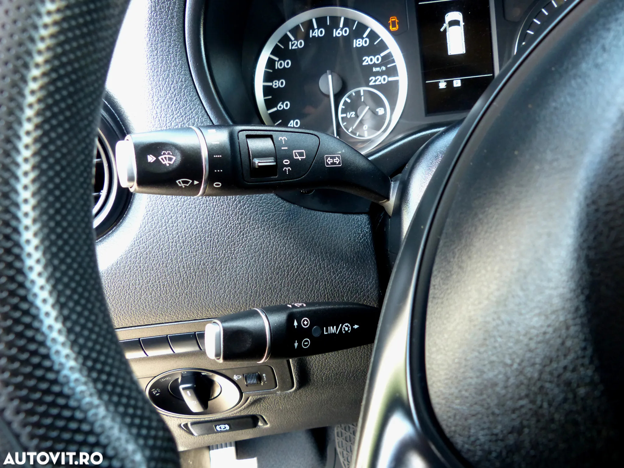 Mercedes-Benz Vito - 10