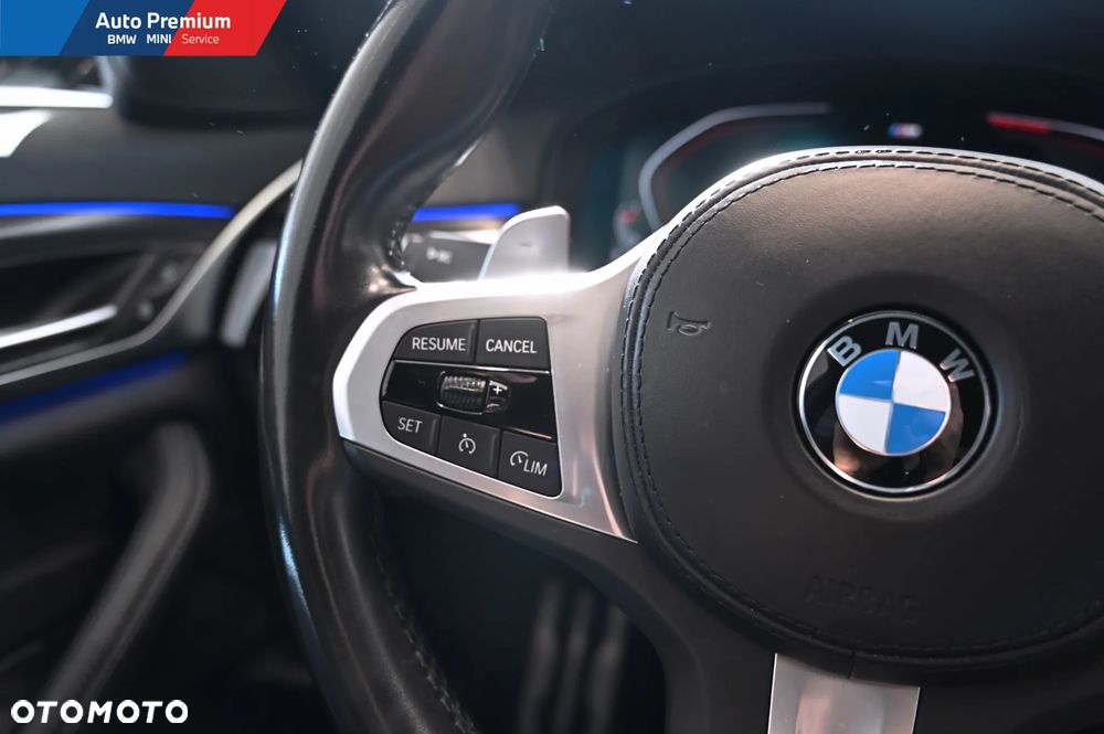 BMW Seria 5 520d xDrive mHEV - 6