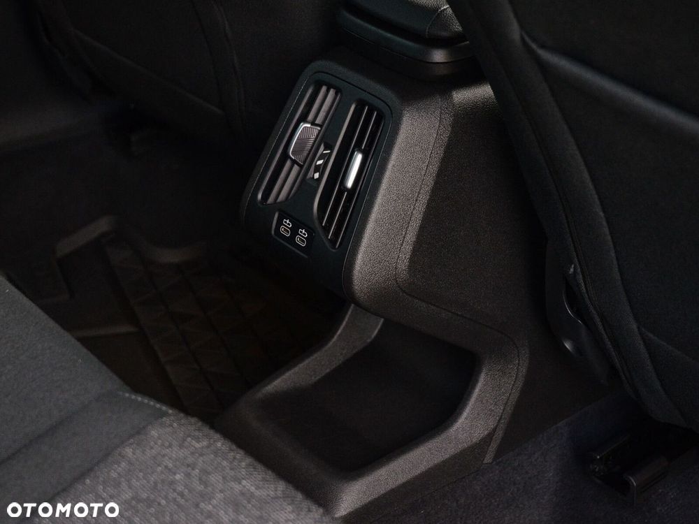 BMW X1 sDrive18i - 29