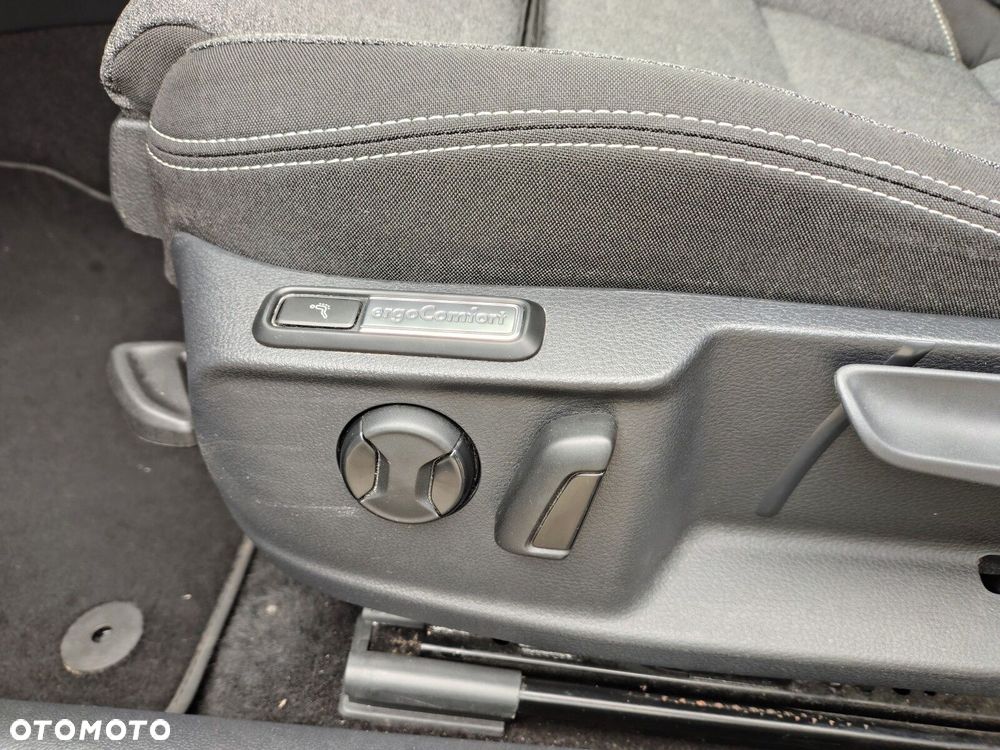 Volkswagen Passat - 22