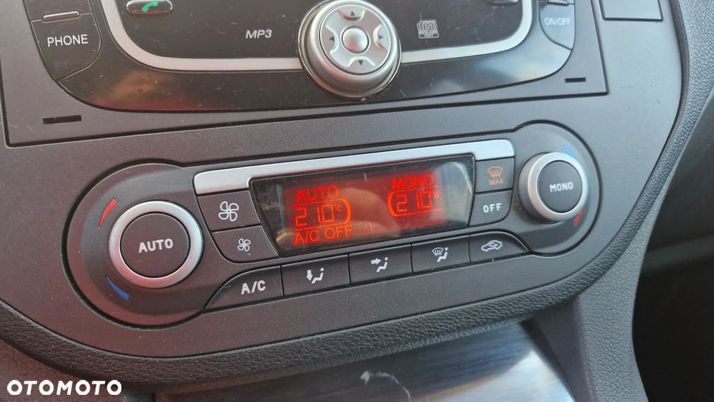 Ford C-MAX 1.6 TDCi DPF Titanium - 15