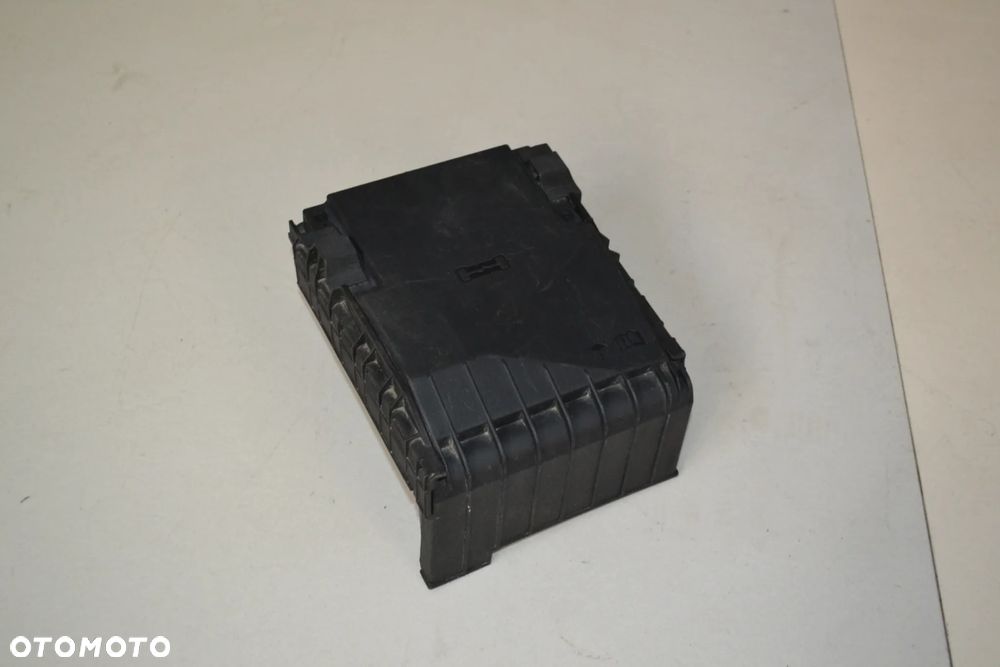 VW AUDI SEAT SKODA SKRZYNKA BEZPIECZNIKÓW 1K0937125A - 3