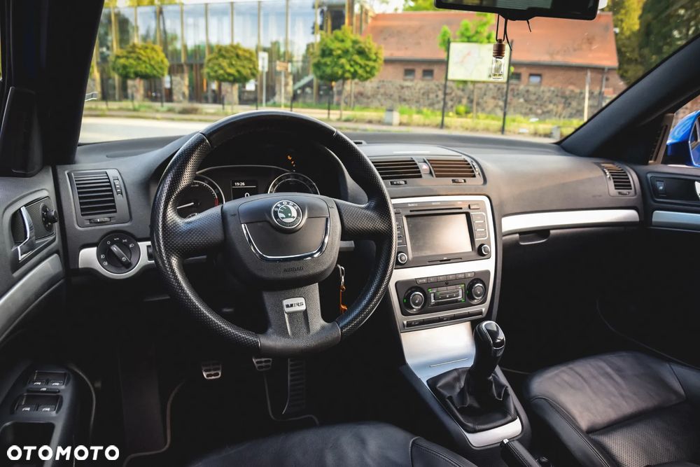 Skoda Octavia 2.0 TFSI RS - 17