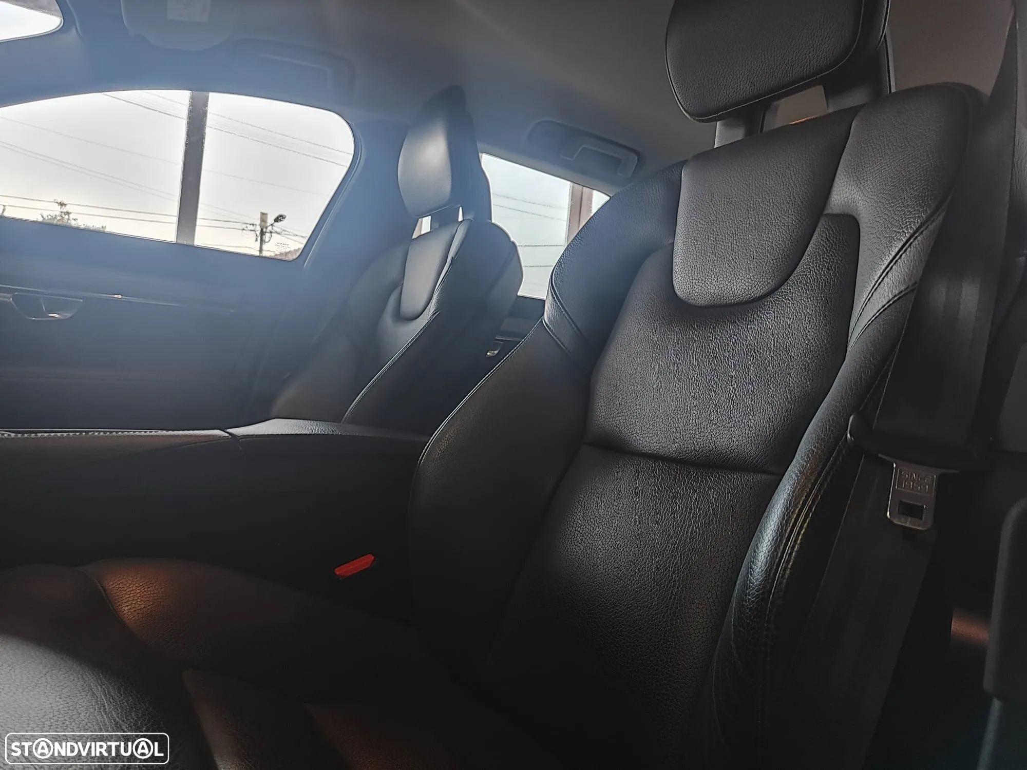 Volvo V90 2.0 D4 Momentum Plus Geartronic - 24