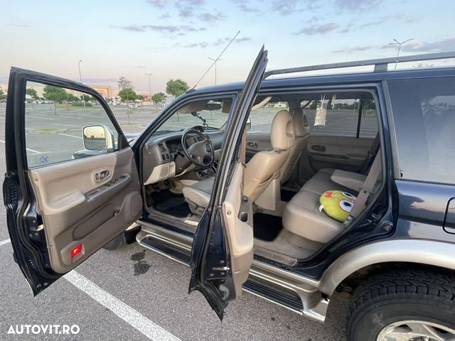 Mitsubishi Pajero - 15