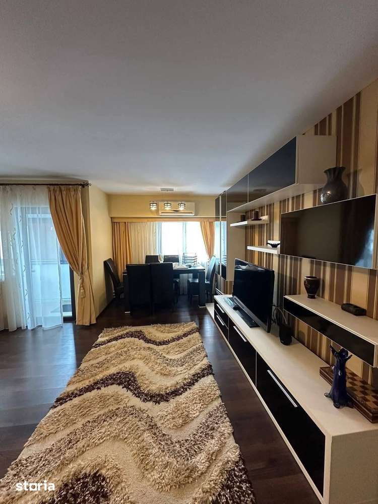 De vanzare apartament cu 4 camere,mobilat și utilat,zona ultracentrala - Imagine principală: 5/9