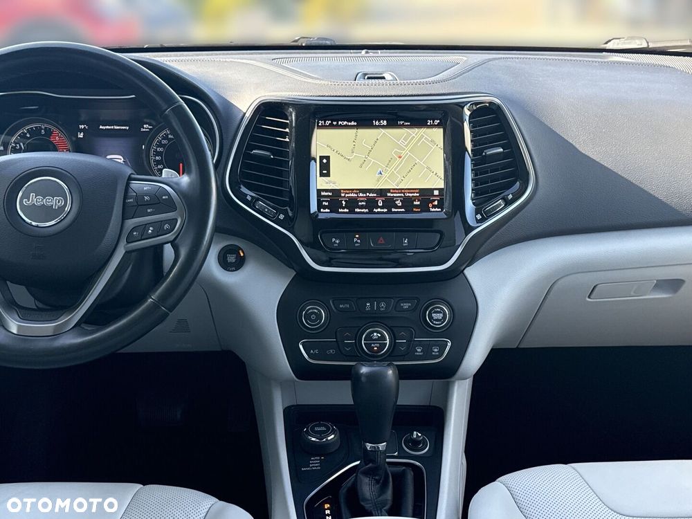 Jeep Cherokee - 20