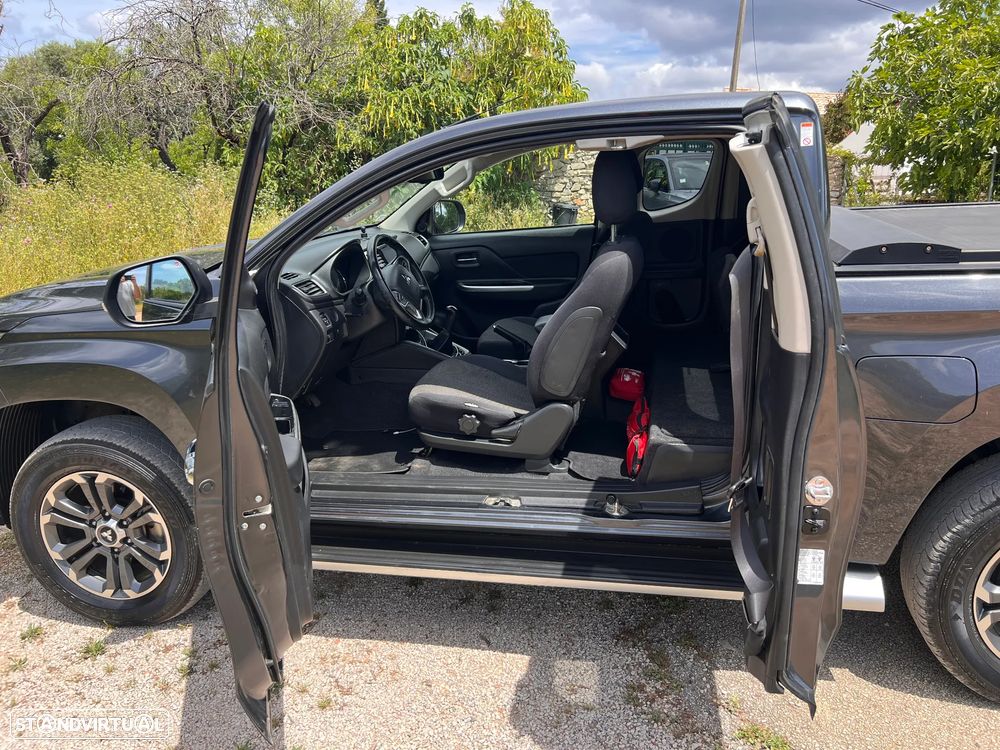 Mitsubishi L200 - 10